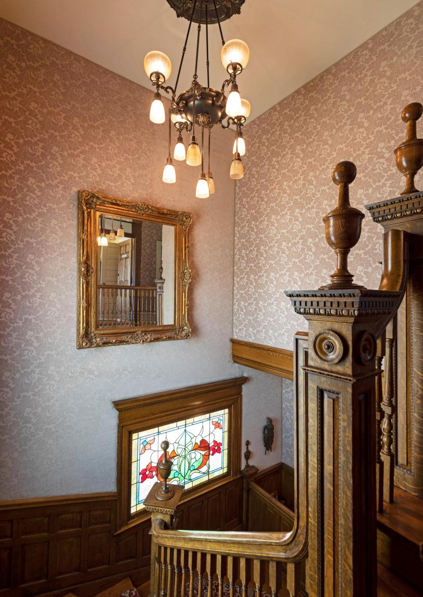 The Gibson Mansion Bed & Breakfast